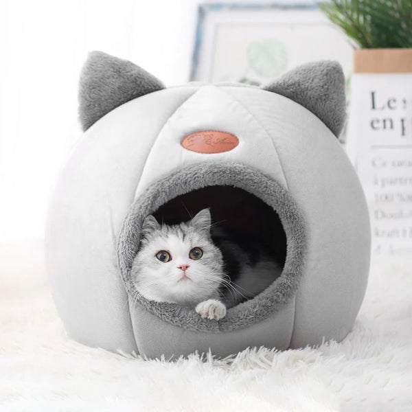 Cozy Winter Pet Bed – Warm, Comfortable & Breathable